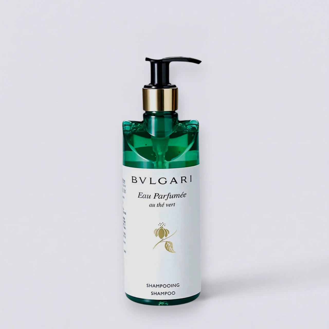 Bvlgari Green Tea Shampoo 300ml, the signature scent of Bvlgari Hotels & Resorts. Refreshing Eau Parfumée au Thé Vert hair care by Luxe Hotel Essentials.