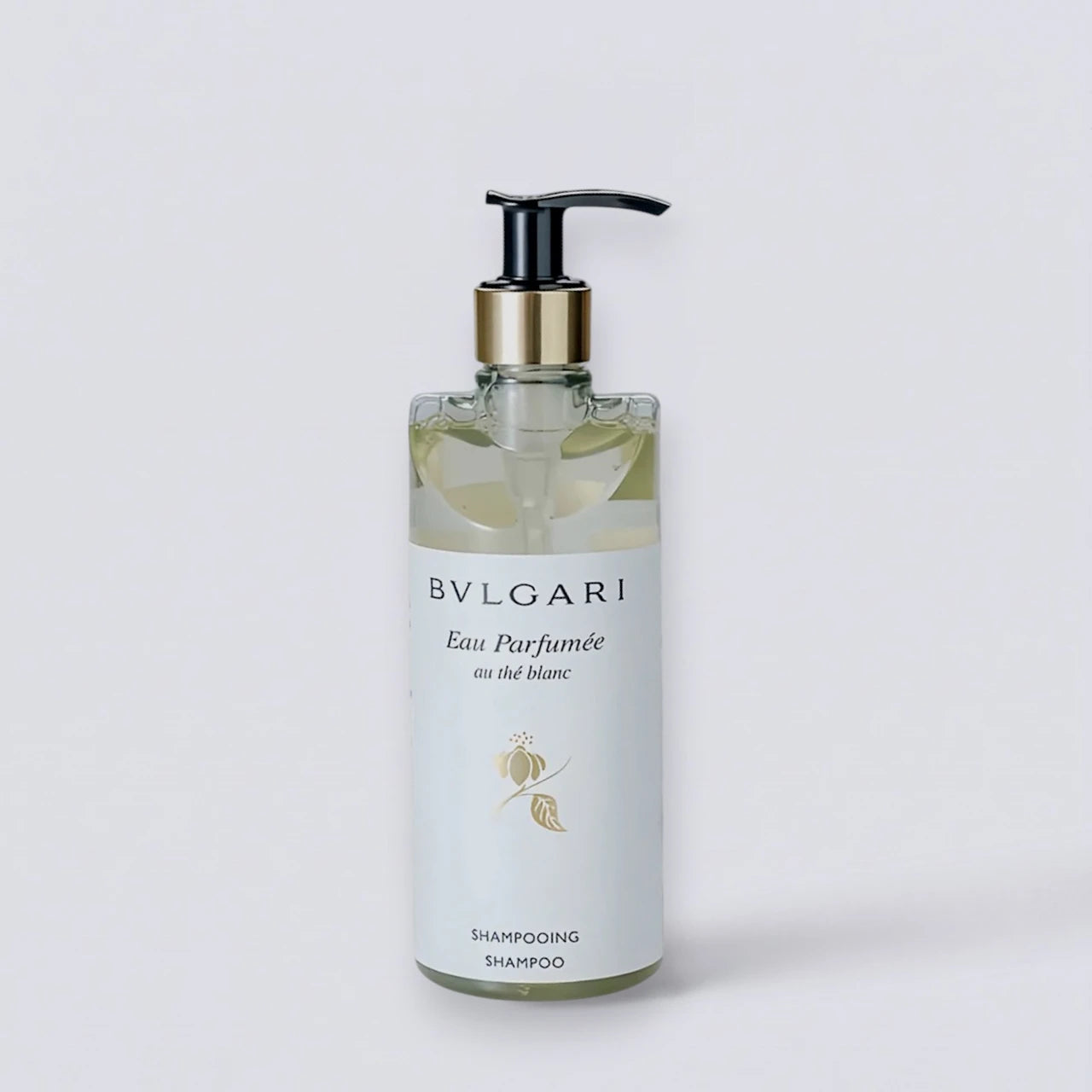 Bvlgari White Tea Shampoo 300ml, the serene signature scent of Bvlgari Hotels. Gentle Eau Parfumée au Thé Blanc hair care by Luxe Hotel Essentials.