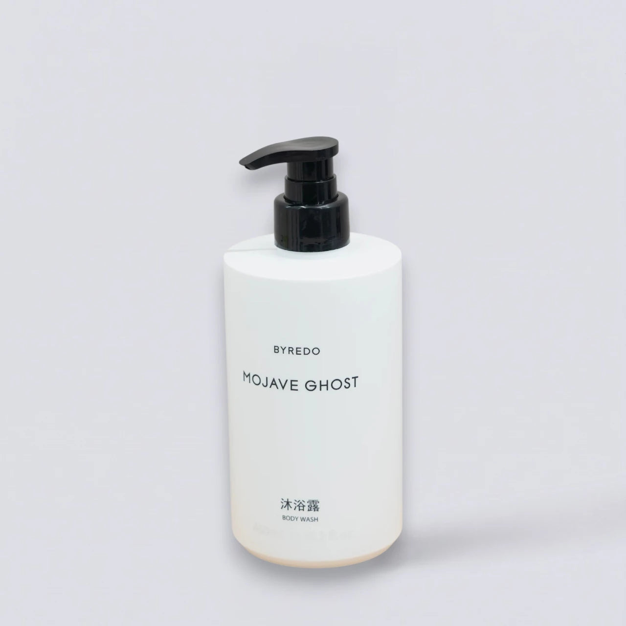 BYREDO Mojave Ghost Shower Gel 450ml, signature scent of Courtyard Marriott luxury rooms. Refreshing ambrette and sandalwood body wash by Luxe Hotel Essentials.