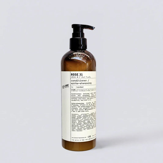 Le Labo Rose 31 Conditioner 480ml, premium hair repair with the sophisticated EDITION Hotel fragrance. Nourishing botanical formula by Luxe Hotel Essentials.