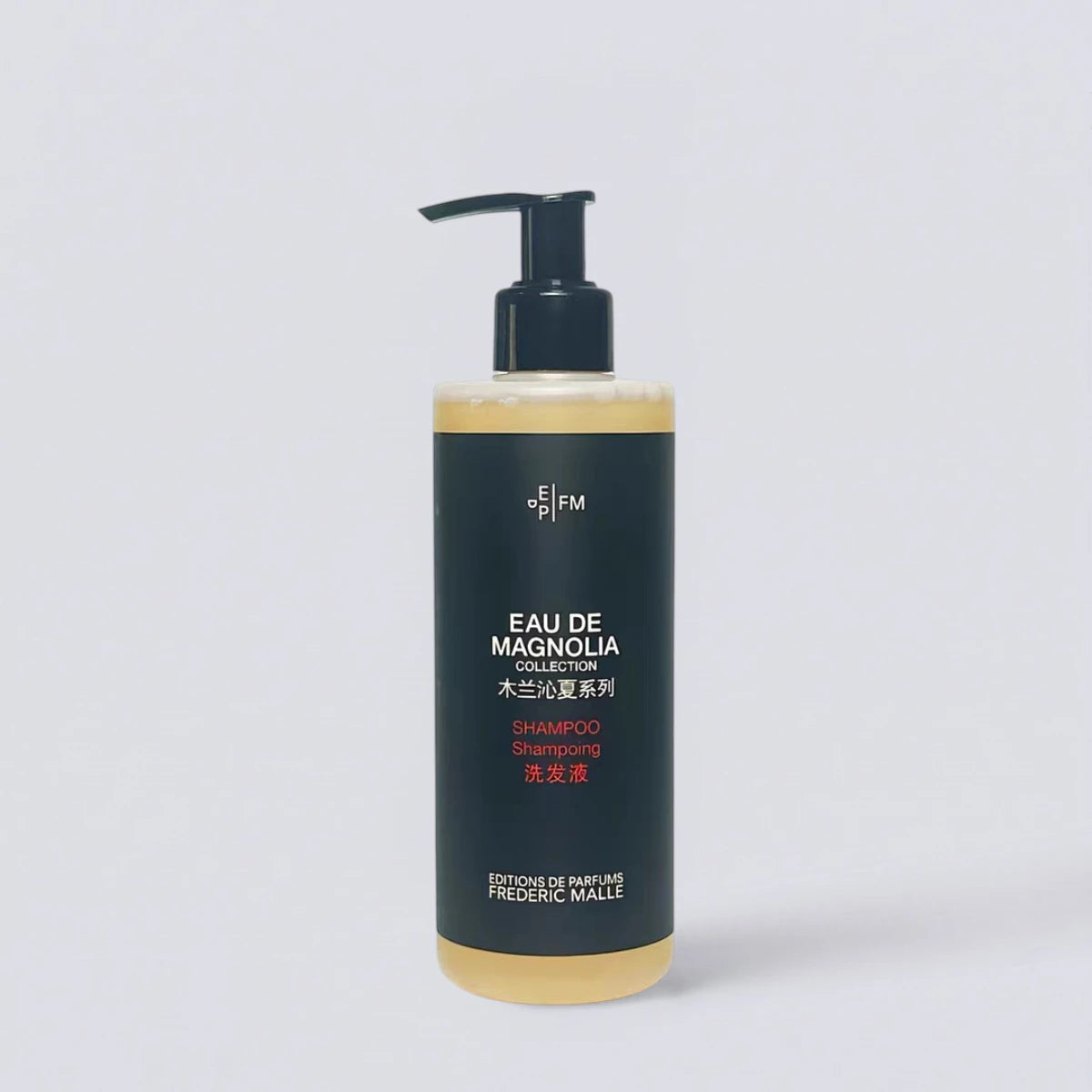 Frederic Malle EAU DE MAGNOLIA Shampoo 300ml, the iconic floral scent of Four Seasons Hotels. Master-perfumer hair care by Luxe Hotel Essentials.
