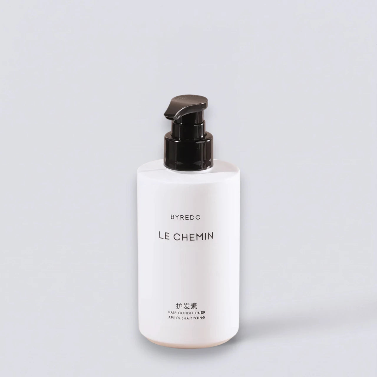 BYREDO Le Chemin Conditioner 300ml, premium hair repair inspired by the InterContinental journey. Nourishing bespoke formula by Luxe Hotel Essentials.